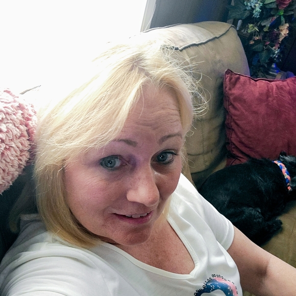 Meet your Posher, Deanna Sue - Picture 8 of 8